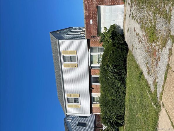 424 Andrews Road, Mineola NY 11501