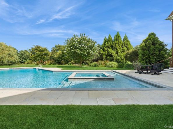 89 Old Canoe Place Road, Hampton Bays NY 11946