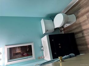 511 Race Place, Oakdale NY 11769