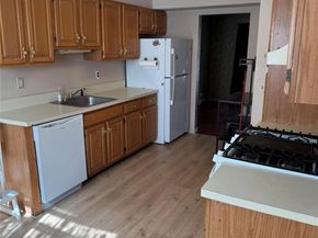 511 Race Place, Oakdale NY 11769