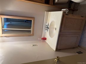 511 Race Place, Oakdale NY 11769