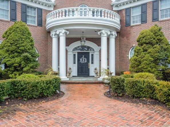 85 Eleventh Street, Garden City NY 11530