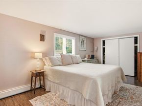 26 Clarendon Street, Dix Hills NY 11746