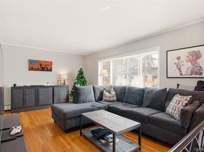 26 Clarendon Street, Dix Hills NY 11746