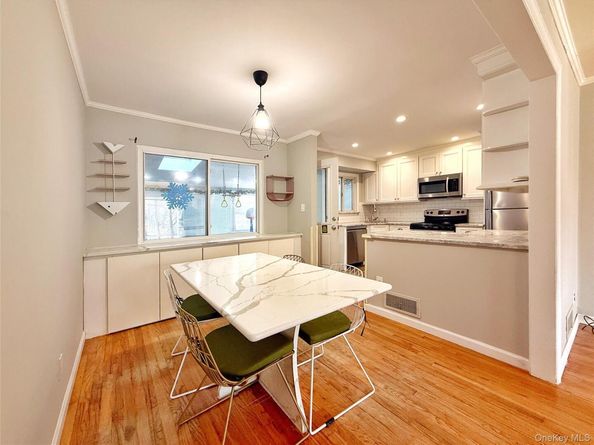 14 Willets Drive, Syosset NY 11791