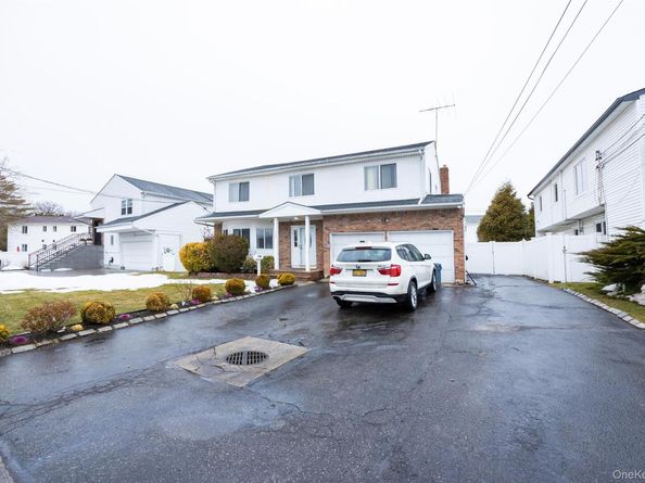 1259 JERUSALEM Avenue, Merrick NY 11566