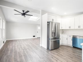 78 Samuel Street, Ronkonkoma NY 11779