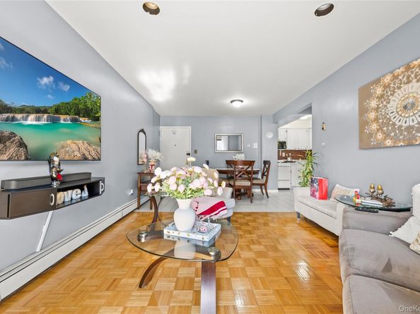 5609 van cleef, Corona NY 11368