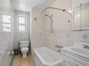 7510 Yellowstone Boulevard 5F, Rego Park NY 11374