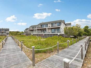 23 Fort Pond Road