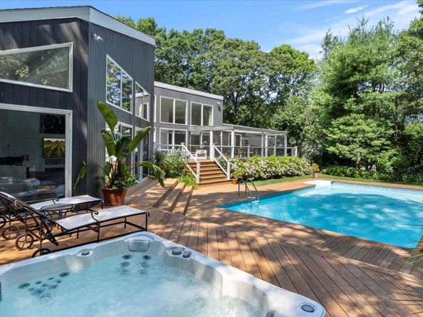 24 Saddle Lane, East Hampton NY 11937