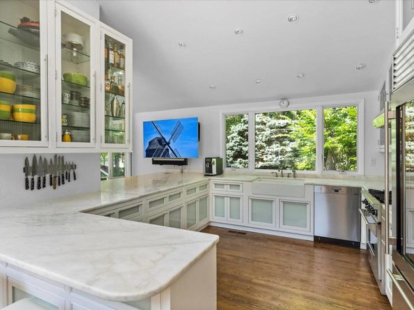 24 Saddle Lane, East Hampton NY 11937