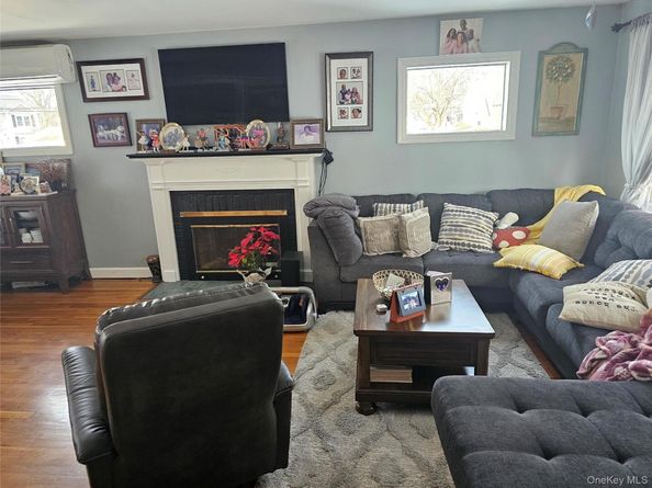 1284 Forest Avenue, Baldwin NY 11510