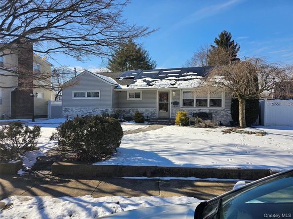 1284 Forest Avenue, Baldwin NY 11510