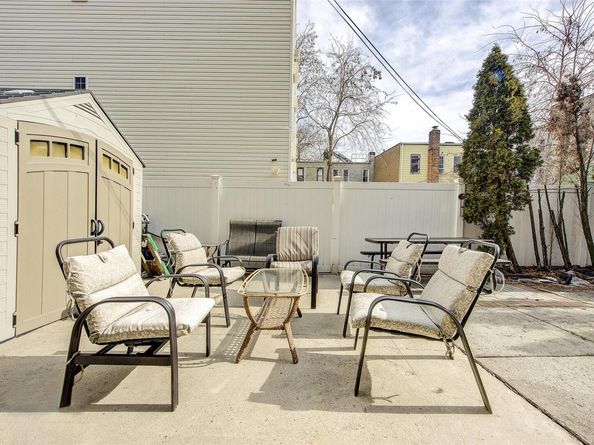 283 Montauk Avenue, Brooklyn NY 11208