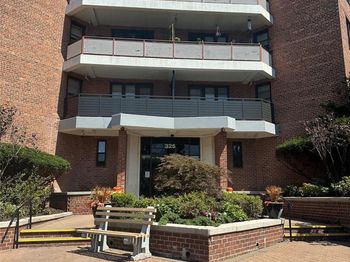 325 King Street