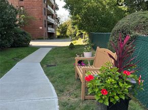 325 King Street 2G, Port Chester NY 10573