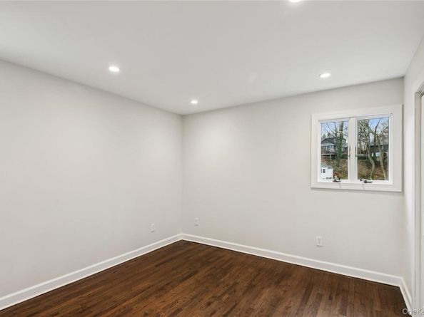 315 McKinley Terrace, Centerport NY 11721