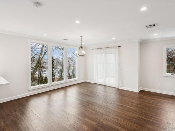 315 McKinley Terrace, Centerport NY 11721