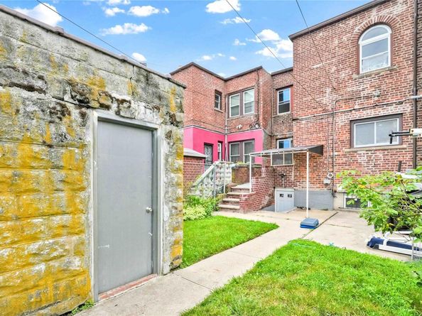 130-17 229 Street, Laurelton NY 11413