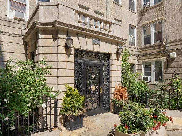 811 Walton Avenue F21, Bronx NY 10451