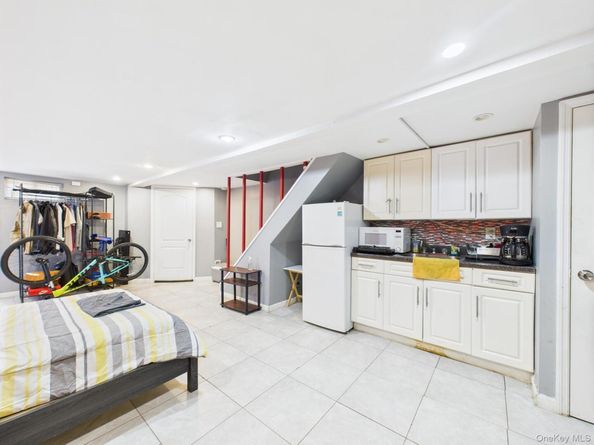 1255 E 223rd Street, Bronx NY 10466