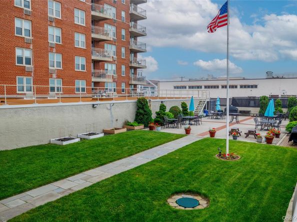 560 W Broadway 4G, Long Beach NY 11561