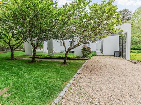 580 Hands Creek Road, East Hampton NY 11937