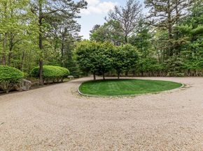 580 Hands Creek Road, East Hampton NY 11937