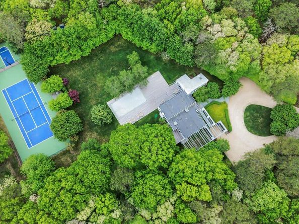 580 Hands Creek Road, East Hampton NY 11937