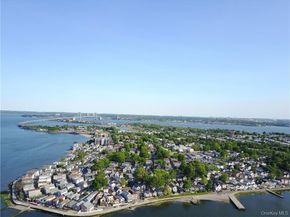 25 B Edgewater Park 25 B, Bronx NY 10465