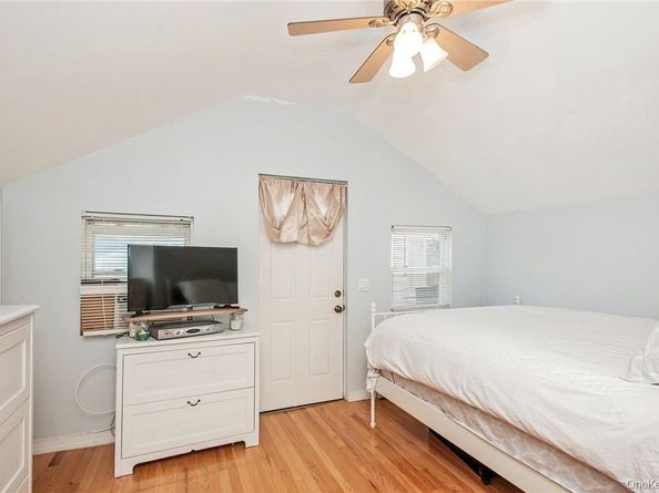 25 B Edgewater Park 25 B, Bronx NY 10465