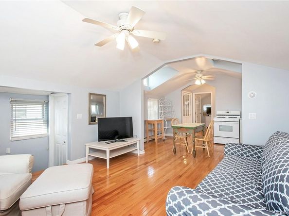 25 B Edgewater Park 25 B, Bronx NY 10465