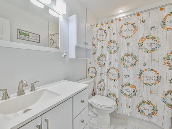 42 Springwood Drive, North Babylon NY 11703