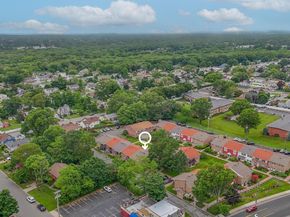 42 Springwood Drive, North Babylon NY 11703