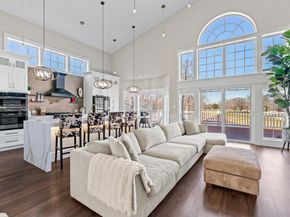 9 Hamlet Drive, Hauppauge NY 11788