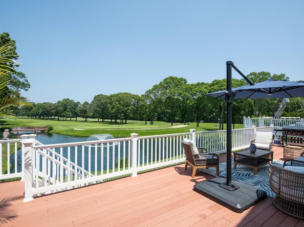 9 Hamlet Drive, Hauppauge NY 11788