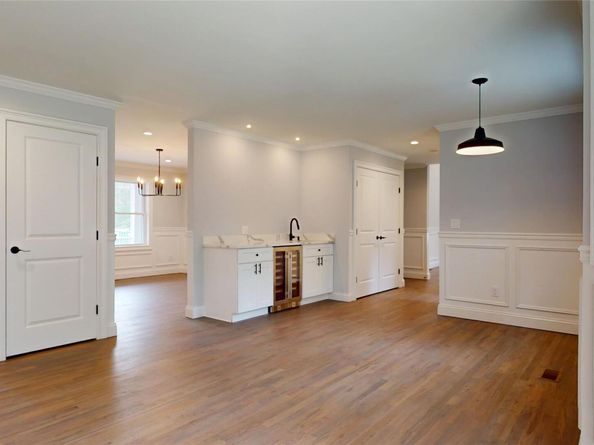 111 Currans Road, Middle Island NY 11953