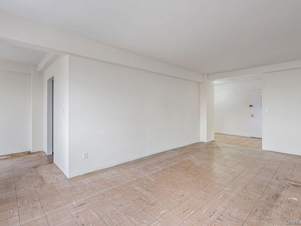 89-15 Parsons Boulevard 11D, Jamaica NY 11432