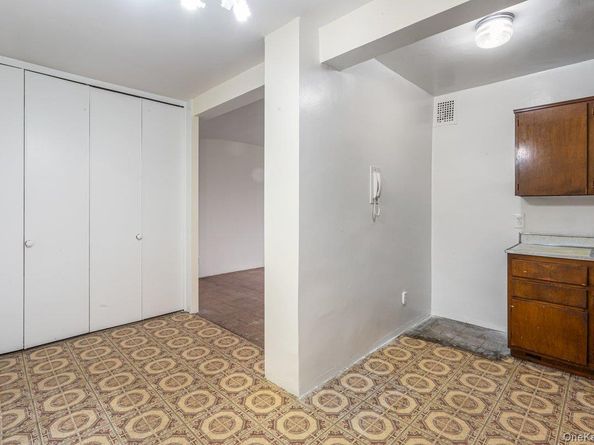 89-15 Parsons Boulevard 11D, Jamaica NY 11432