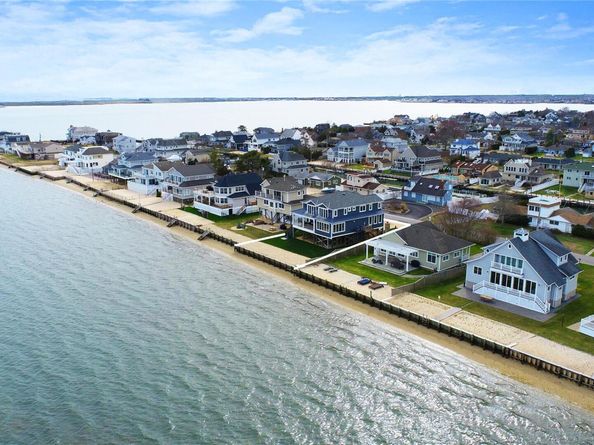 15 Shinnecock Road, East Quogue NY 11942