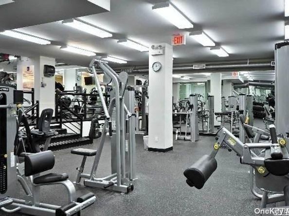 18-05 215th Street 3K, Bayside NY 11360