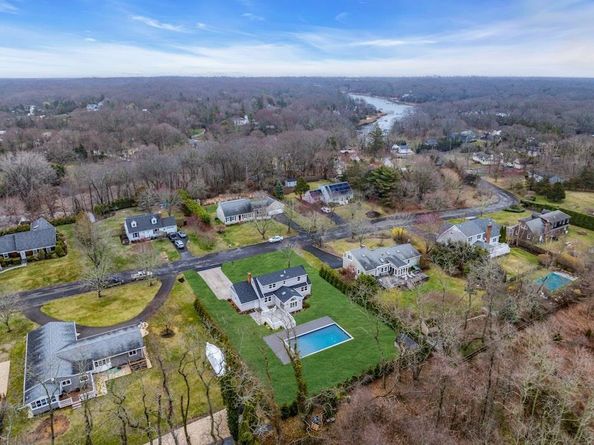 845 Rosewood Drive, Mattituck NY 11952
