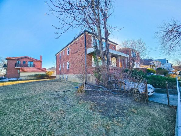 19664 45th Avenue, Flushing NY 11358