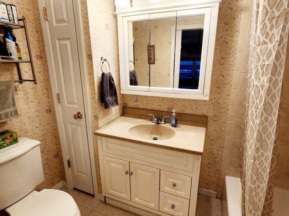 83 Hardy Lane, Westbury NY 11590