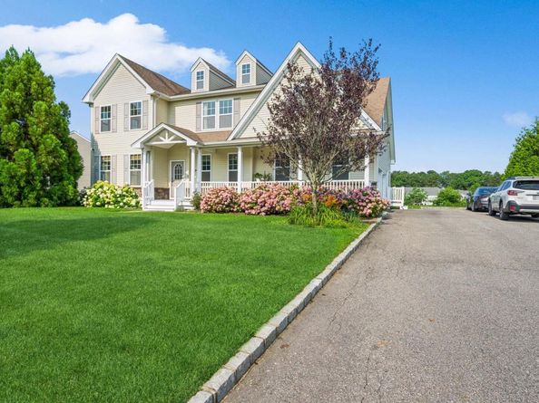 55 Hamptons Court Drive E, Eastport NY 11941