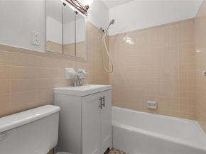689 Fort Washington Avenue 4F, New York (Manhattan) NY 10040
