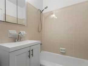 689 Fort Washington Avenue 4F, New York (Manhattan) NY 10040