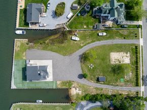 200 Clocks Boulevard, Massapequa NY 11758