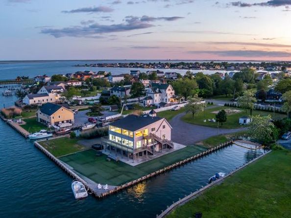 200 Clocks Boulevard, Massapequa NY 11758